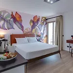 Roccaregina Hotel