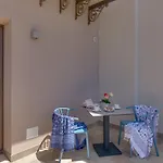 Roccaregina Hotel 3*