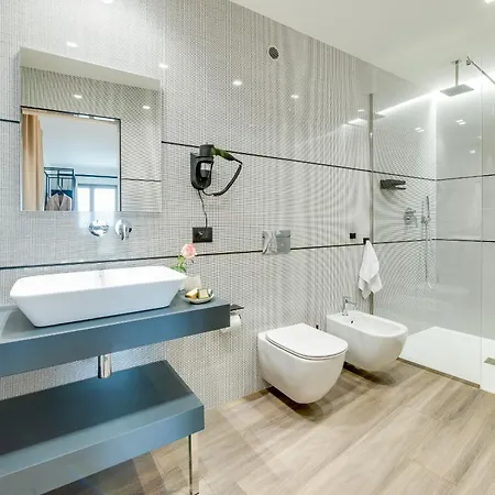 Roccaregina Otel