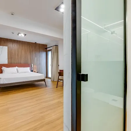 Roccaregina 3* شاكا