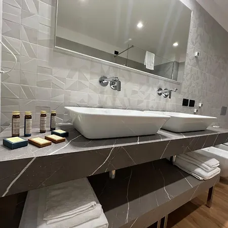 Roccaregina Hotel 3*