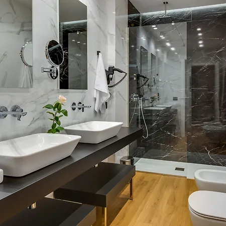 Roccaregina فندق