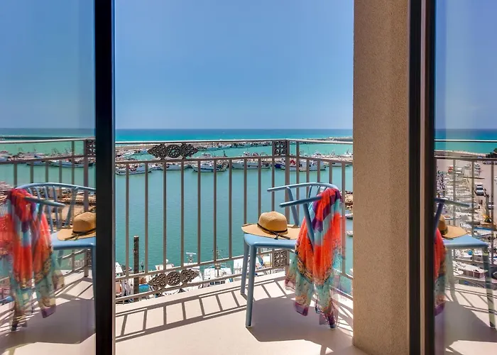 Roccaregina 3* שאקה