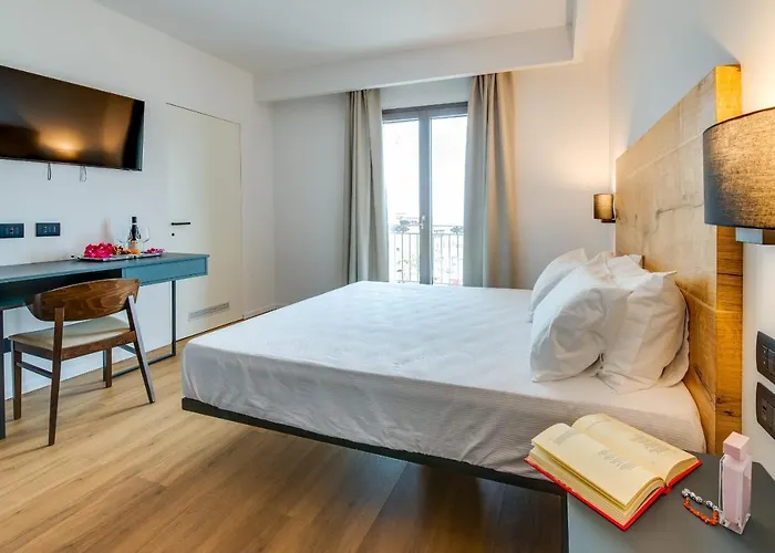 מלון Roccaregina שאקה