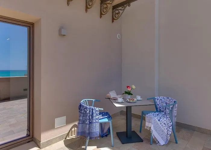 Roccaregina מלון 3*