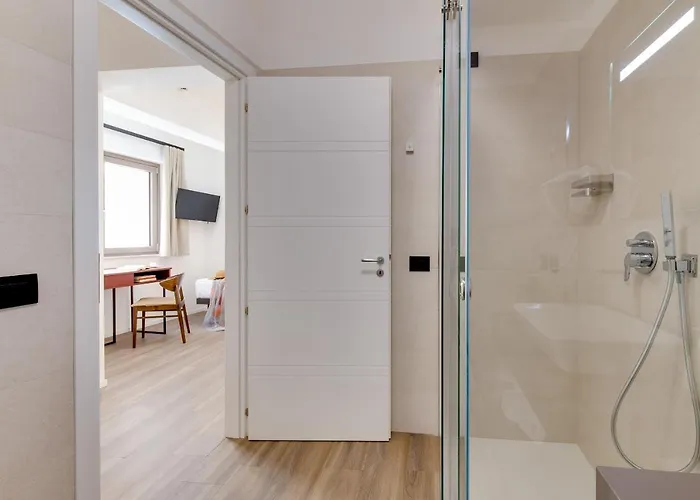 Roccaregina 3* שאקה