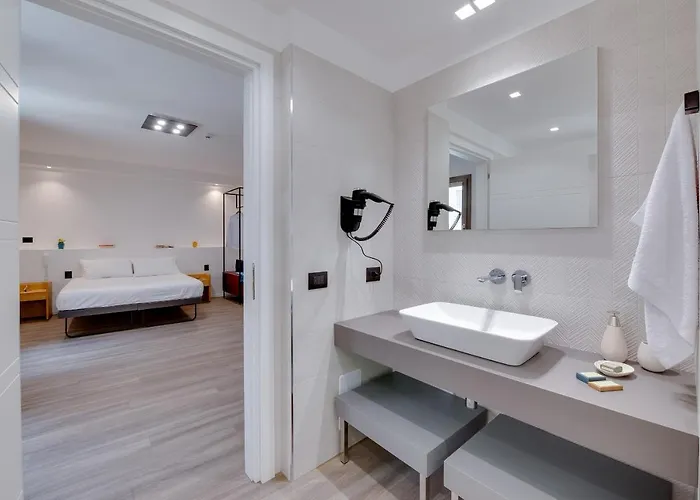 Roccaregina מלון